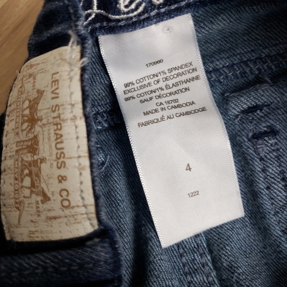 Girls Dark Wash Denim Levi's Jeans size 4 - Picture 10 of 10